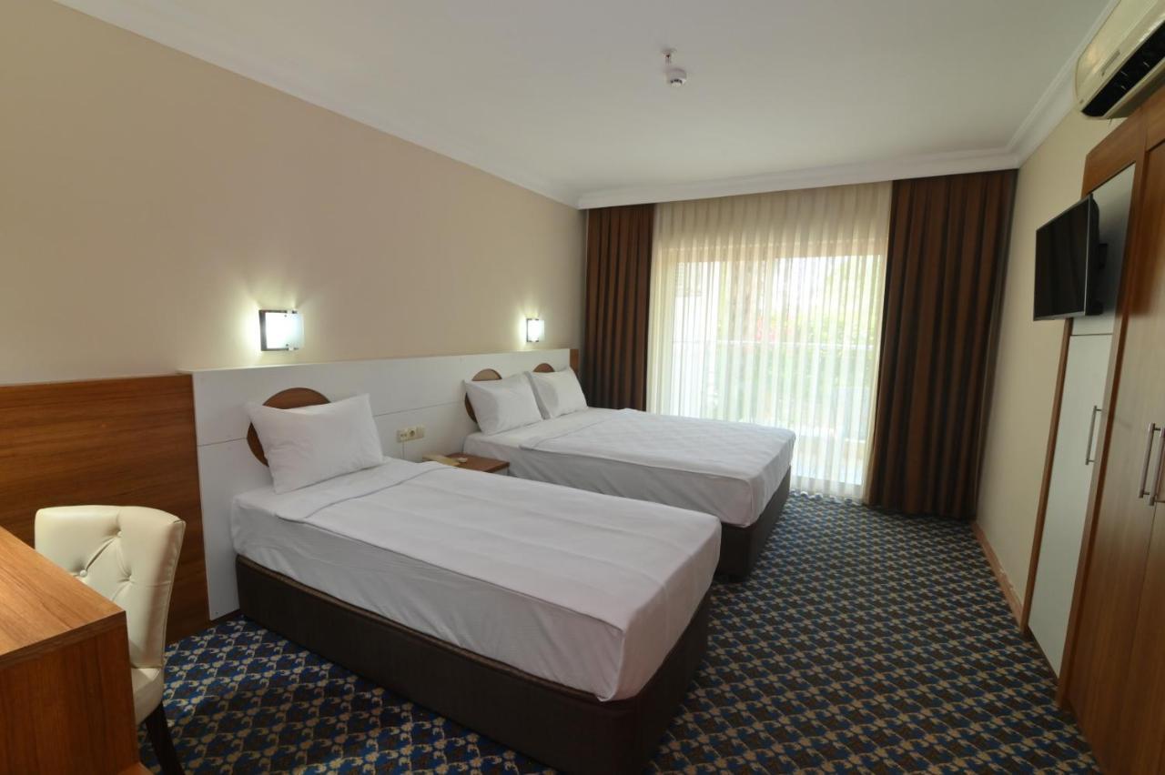 Omorfi Garden 4*