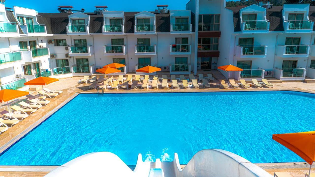 Omorfi Garden 4*